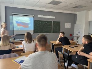 Преподавателем Асадуллаевым Р.Г в группе 39 орг проведено внеклассное мероприятие, приуроченное к празднованию Дня России